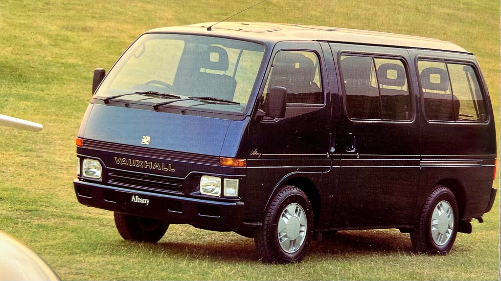 Front three-quarter of a blue Vauxhall Albany