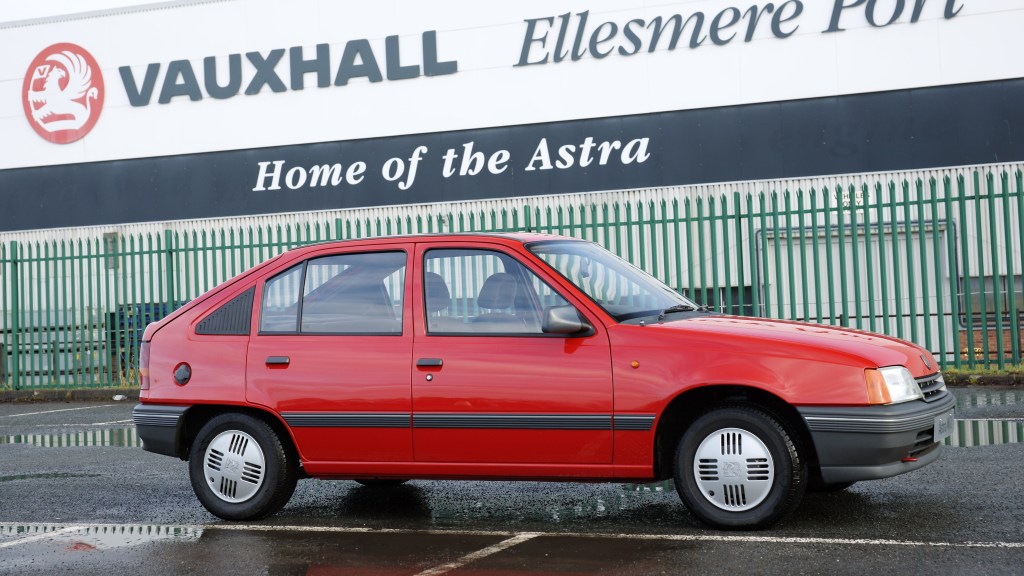 Front three-quarter of a red Vauxhall Astra 5-door hatchback