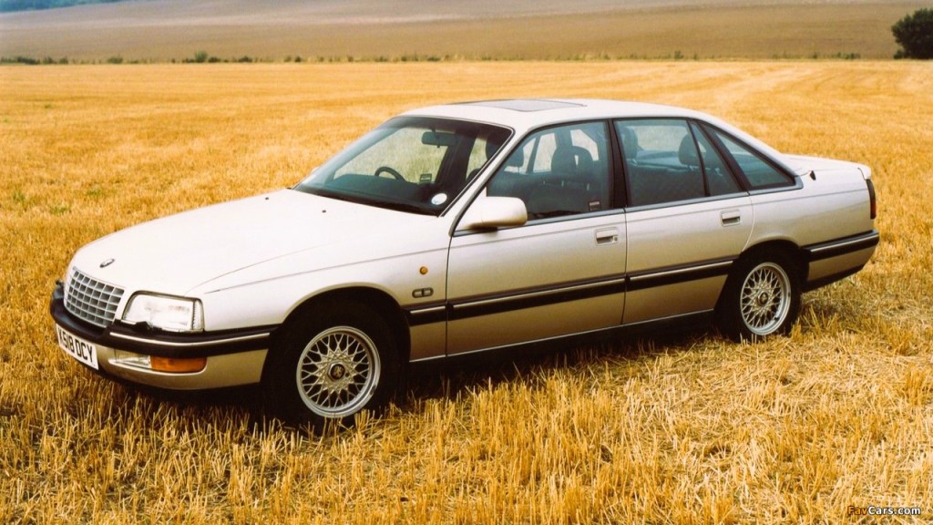 Front three-quarter of a gold Vauxhall Senator